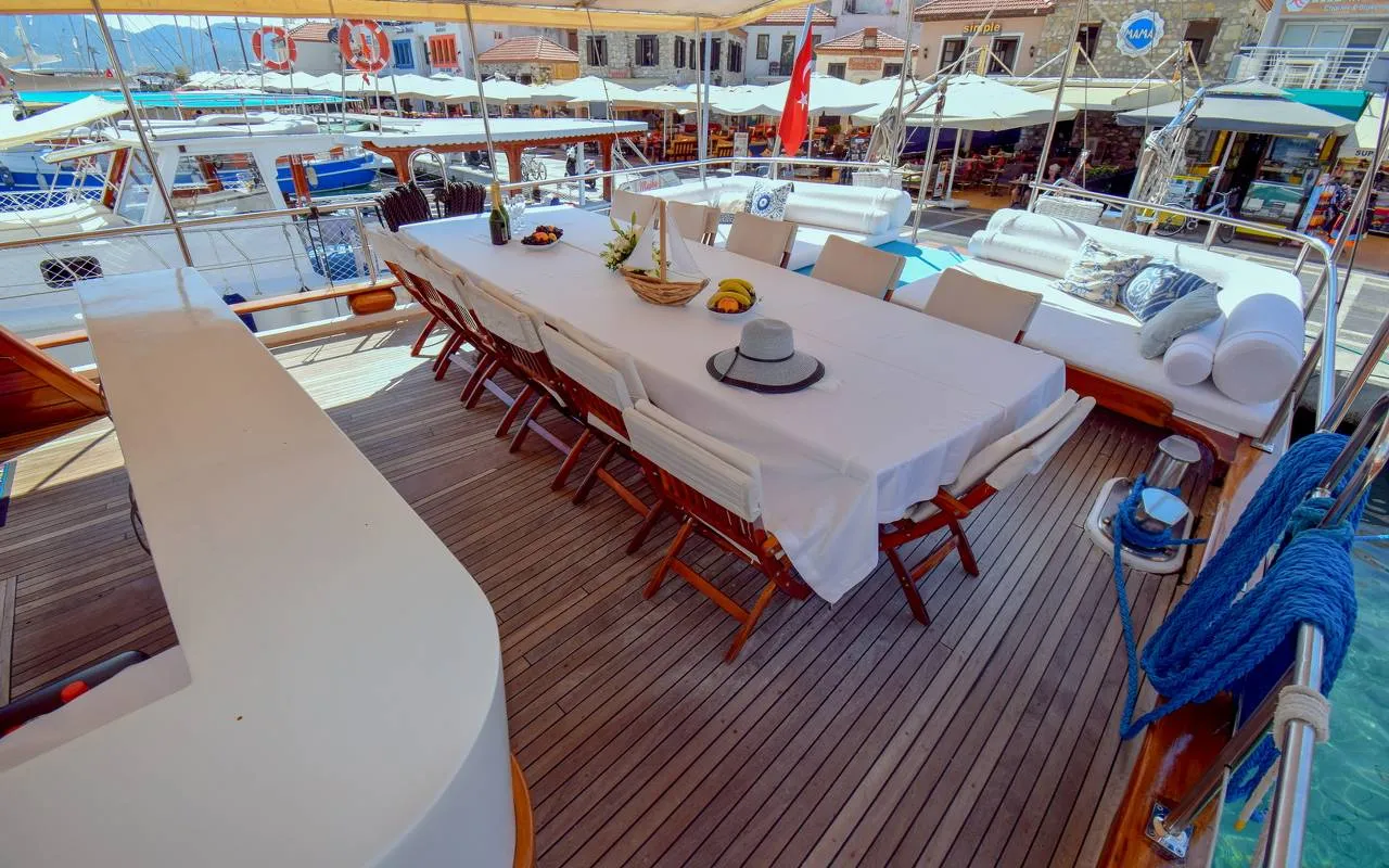 Gulet Perla Del Mar 1 - Dining Table